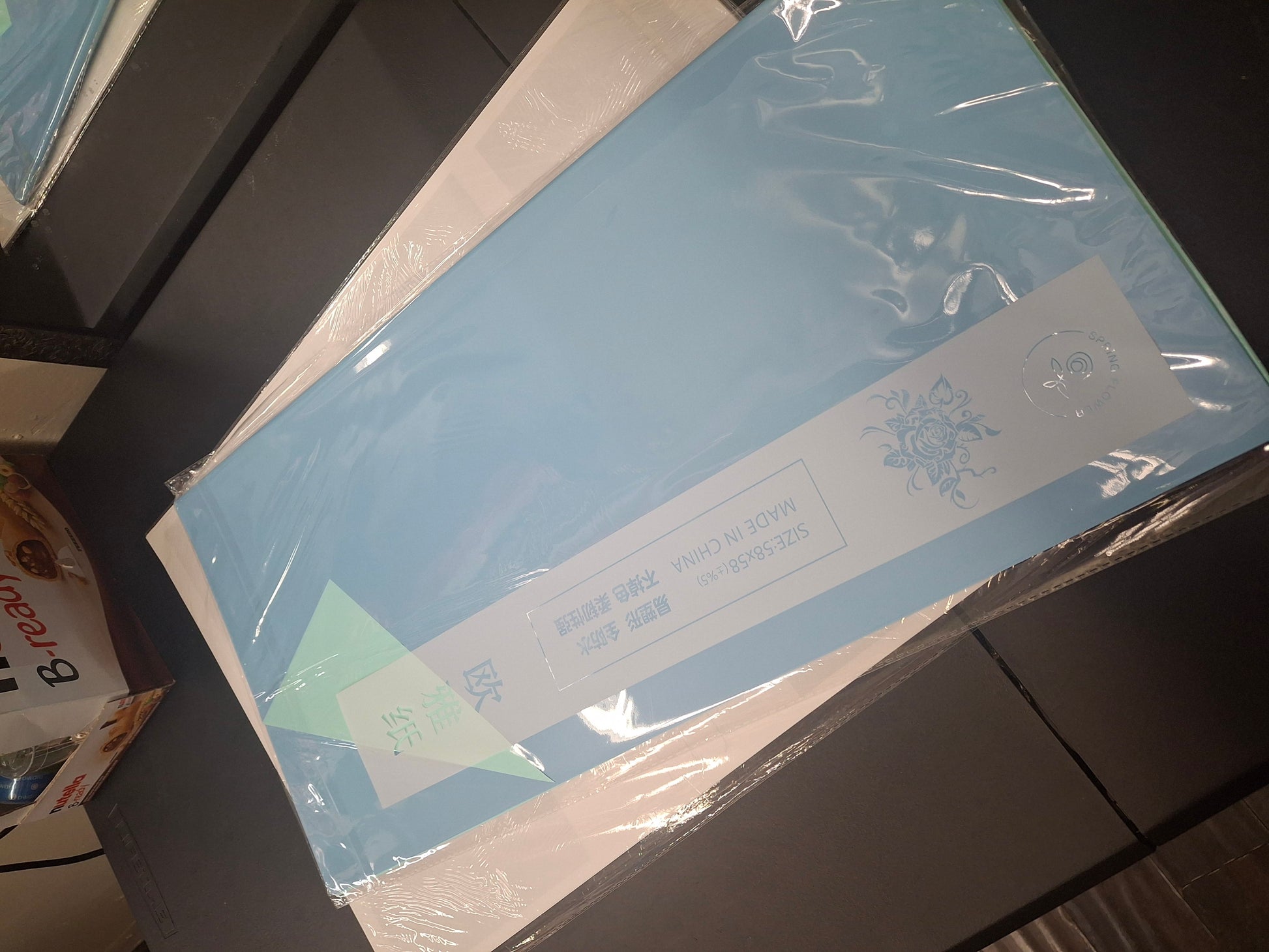 double-colored paper waterproof.
